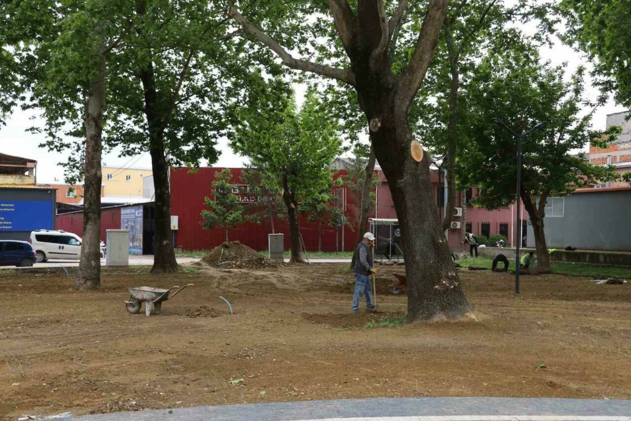 Bursa'daki o park yenileniyor 5 sehit piyade er hakan soylemez mahalle parki yenileniyor 61550bd87148