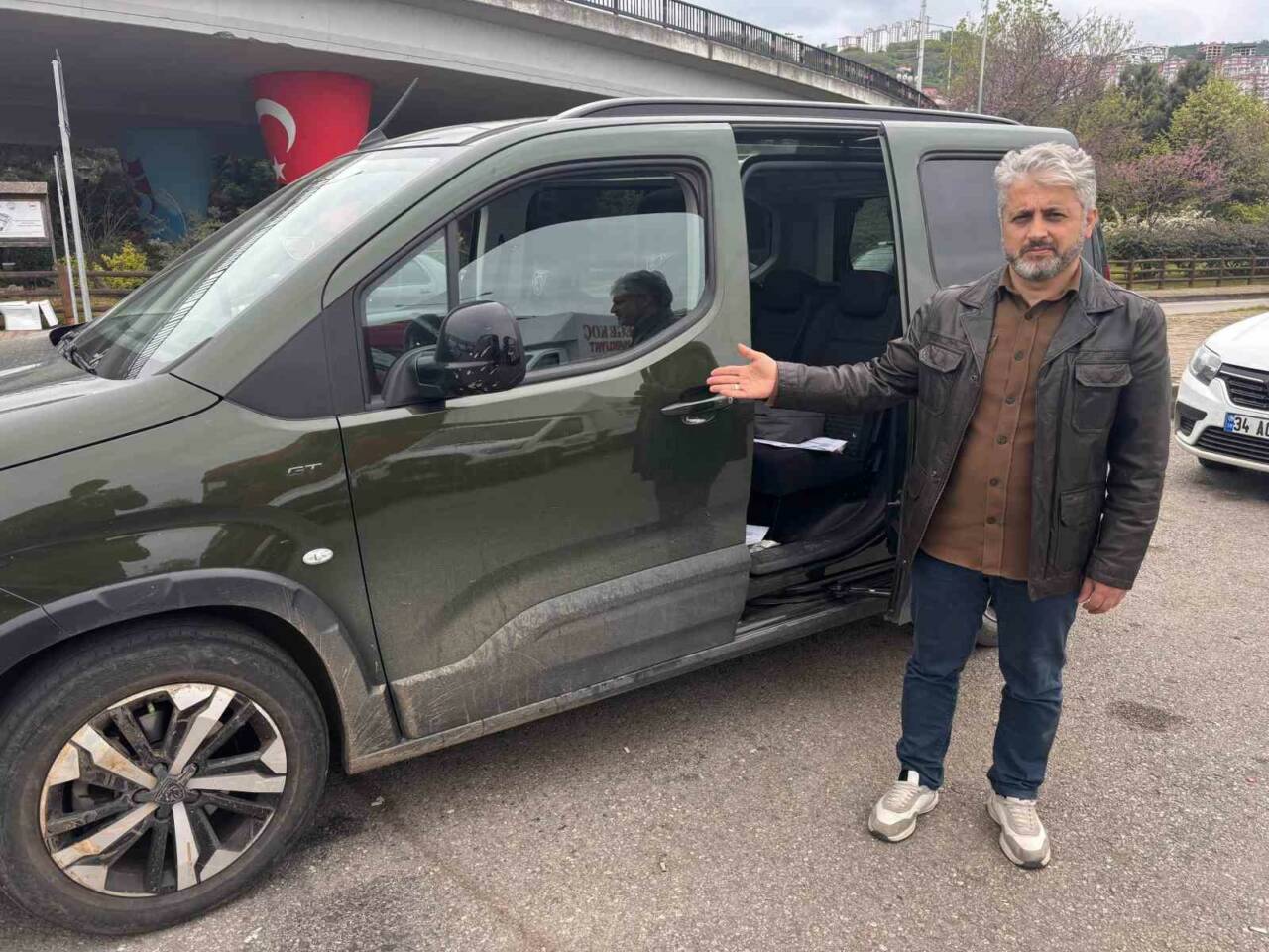 Sıfır diye aldı hayatının şokunu yaşadı! 1 sifir aldigi araci ekspertizde boyali cikti yetkili servis iki farkli rapor verdi 0c79d1dc48bf