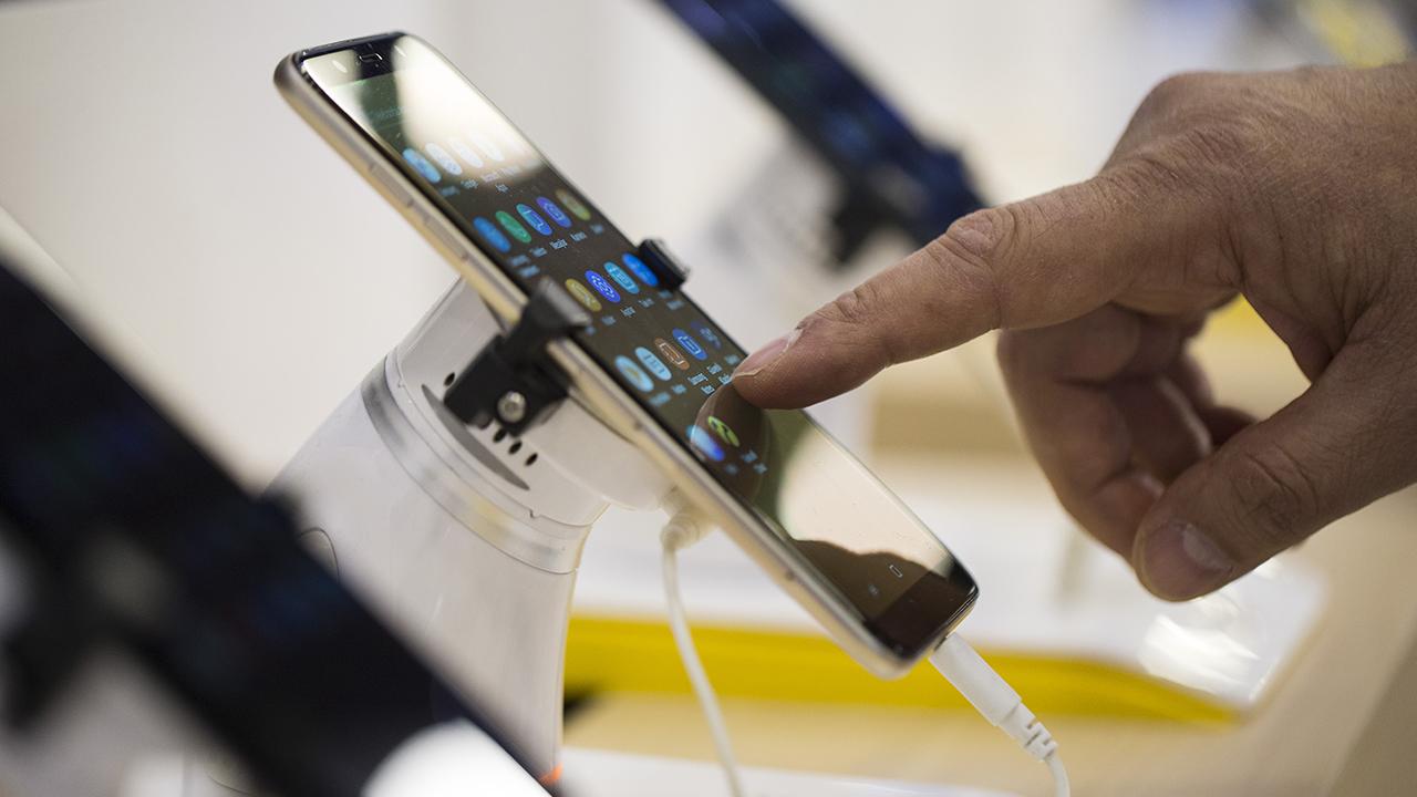 Sıfır cep telefonuna taksit geliyor mu? Bakanlık açıkladı.... 1 sifir cep telefonuna taksit geliyor mu bakanlik acikladi ef8f2bc92585