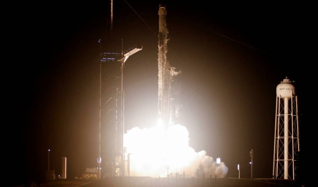 SpaceX Starbase tesisinde patlama SpaceX'in Teksas'taki Starbase tesisinde, dünyanın en büyük roketi olan Starship'in