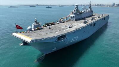Deniz Kuvvetleri Komutanlığına ait çok maksatlı amfibi gemi TCG Anadolu,