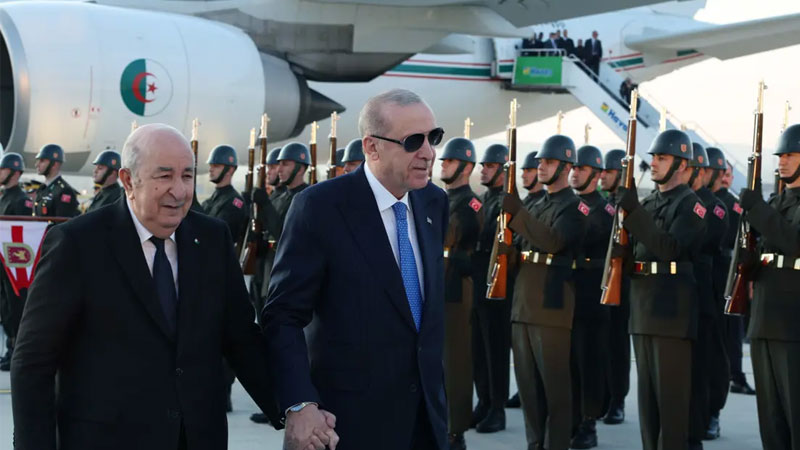 Cezayir Cumhurbaşkanı Tebbun Ankara’da Cezayir Cumhurbaşkanı Abdülmecid Tebbun, Cumhurbaşkanı Recep Tayyip Erdoğan'ın resmi davetlisi