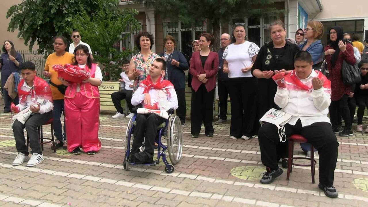 temsili askerlik toreninde duygu dolu anlar bfe38a464bc7