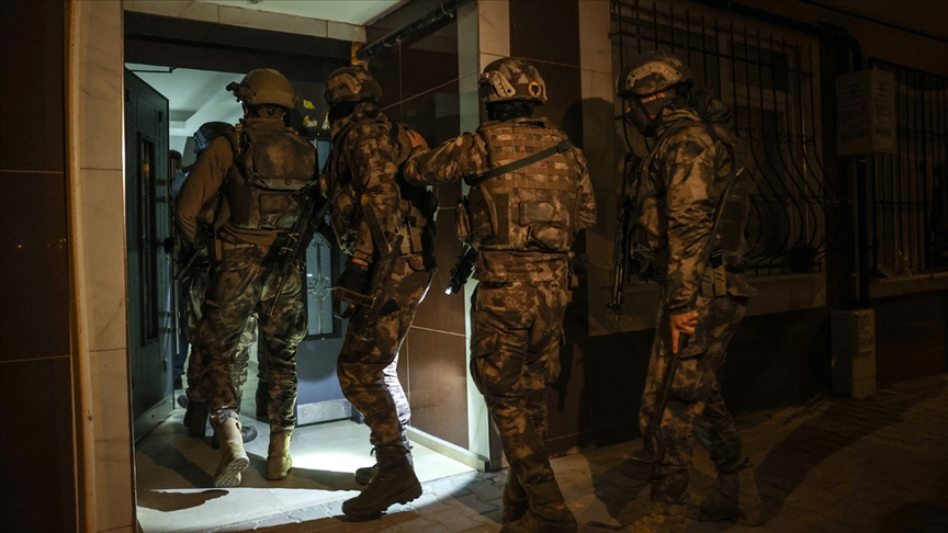 Terör örgütü DEAŞ'a yönelik 47 ilde polis ekiplerince düzenlenen operasyonlarda