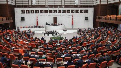 TBMM Genel Kurulu, fahiş site aidatlarına yönelik düzenlemeleri de içeren