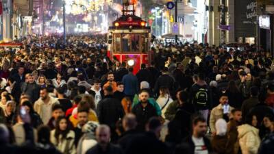 Türkiye'de en çok kullanılan isimler sıralamasında "Mehmet" ve "Fatma" 2025'te