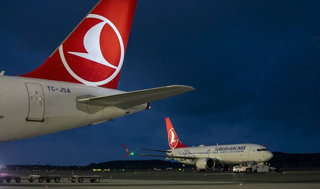 İstanbul'dan kalkıp Nepal'e giden Türk Hava Yolları (THY) uçağında, duman