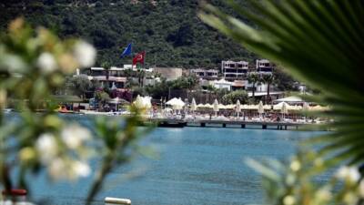 Antalya'da turizm sektörü temsilcileri, sezonun ilk aylarında beklentilerin altında seyreden