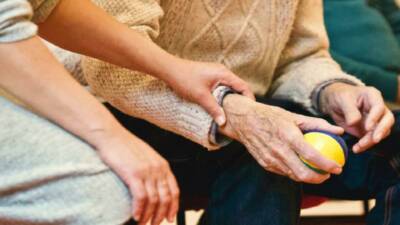 Afyonkarahisar Sağlık Bilimleri Üniversitesi (AFSÜ) ile Eskişehir'deki Anadolu Üniversitesi, Alzheimer