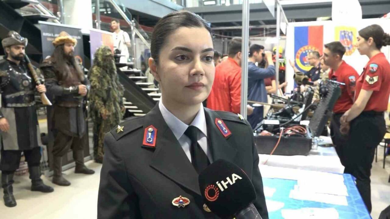 Uludağ Kariyer Fuarı’nda jandarma rüzgarı! 3 uludag kariyer fuarinda jandarma ruzgari 11e15766b020