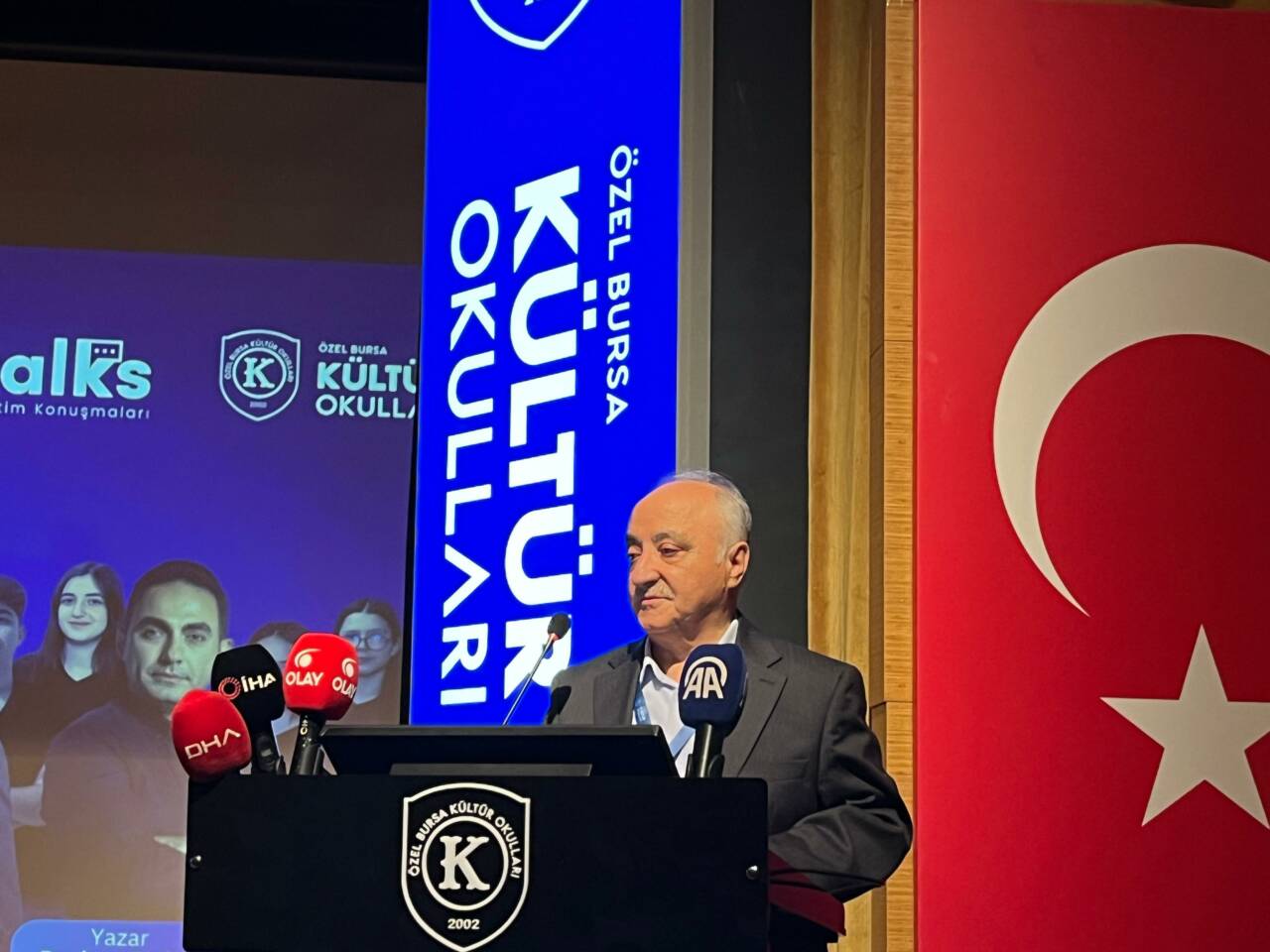 Özel Bursa Kültür Okulları'ndan bir ilk! Bu kez gençler konuştu, aileler dinledi 4 whatsapp image 2026 05 09 at 113605 1