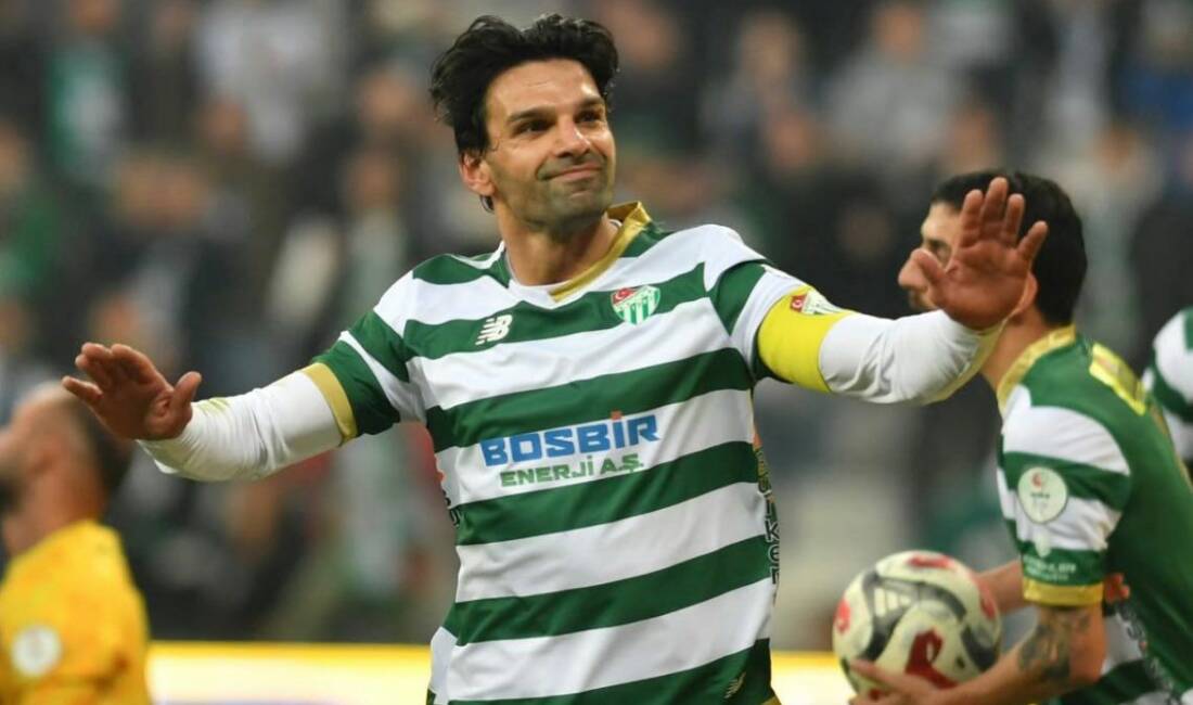 Bursaspor’da ilk resmi ayrılık gerçekleşti. Yeşil beyazlılar sözleşmesi 30 Haziran’da