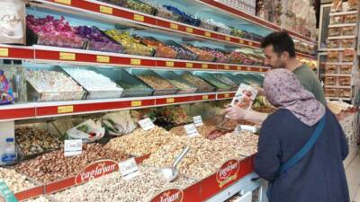 Kurban Bayramı’na sayılı günler kala Bursa’daki şekerlemecilerde hareketlilik arttı. Vatandaşların