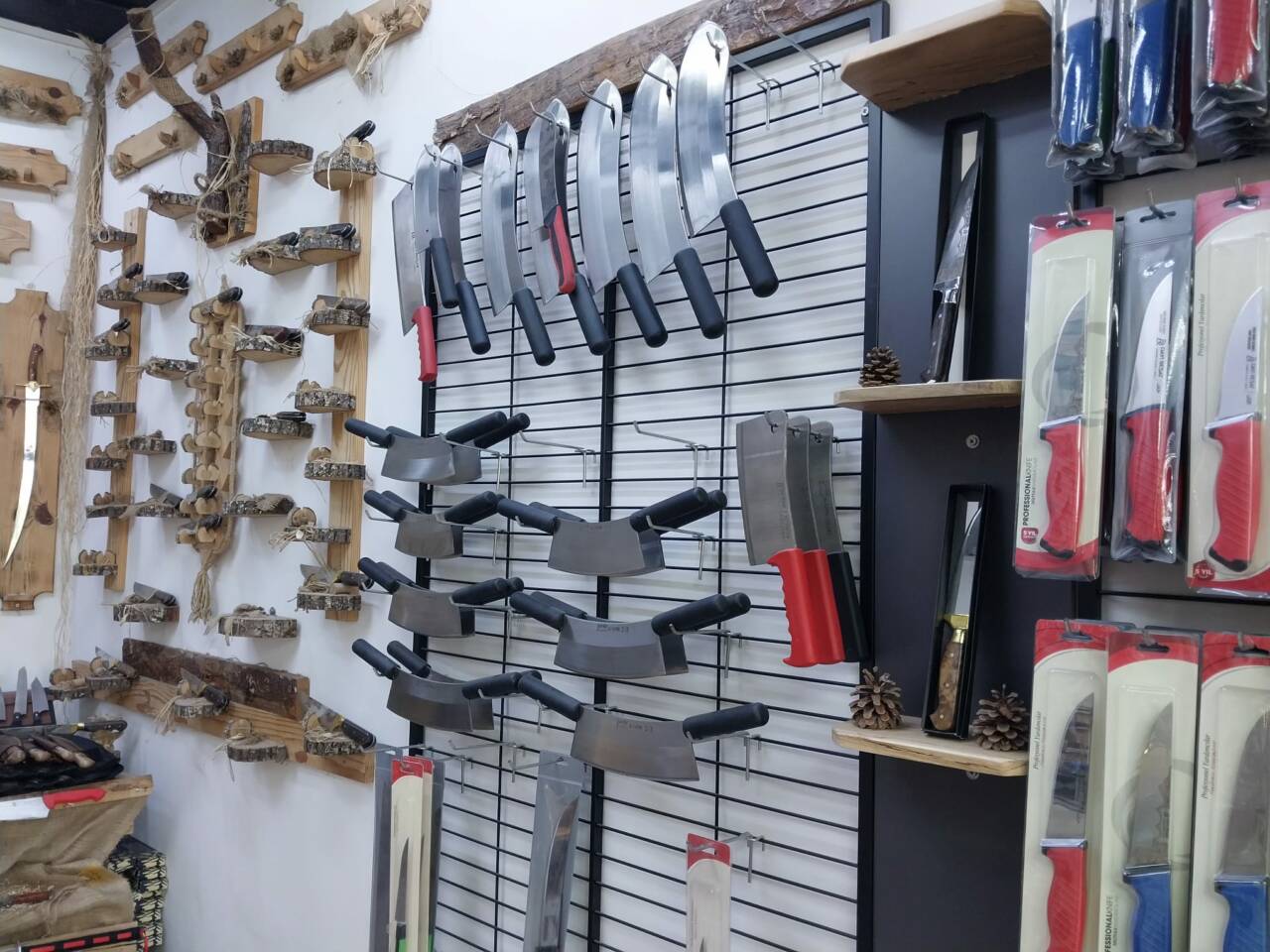Bursa'da kurban bıçağı ne kadar! İşte tarihi çarşıdaki '1 numara'nın fiyatı... 2 whatsapp image 2026 05 18 at 143200