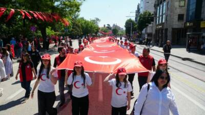​Bursa'da 19 Mayıs Atatürk'ü Anma, Gençlik ve Spor Bayramı büyük