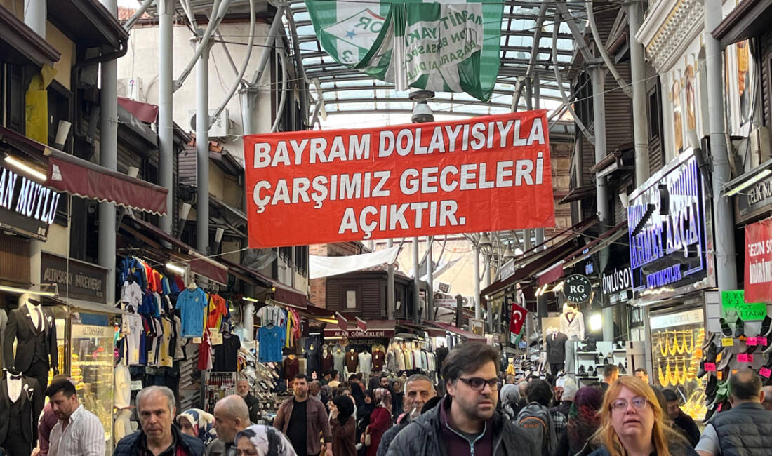 Bursa Kapalıçarşı’da bayram hareketliliği Bursa'nın en önemli tarihi ve ticari noktalarından biri olan Kapalıçarşı'da