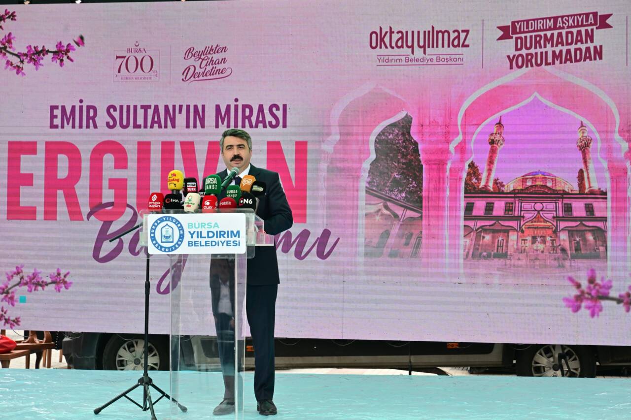 Bursa’da Erguvan coşkusu sona erdi 7 Yıldırım’da Erguvan Bayramı coşkusu sona erdi