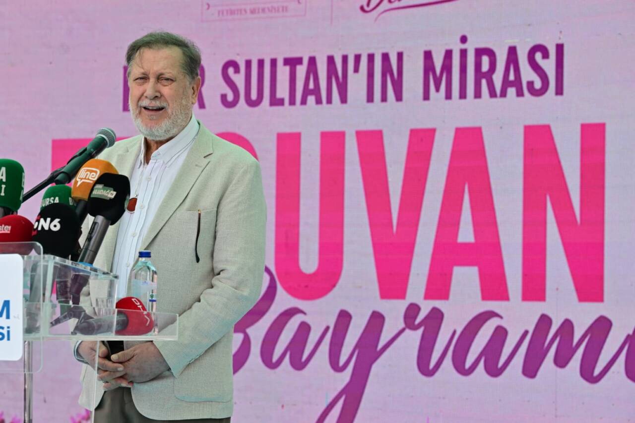 Bursa’da Erguvan coşkusu sona erdi 9 Yıldırım’da Erguvan Bayramı coşkusu sona erdi