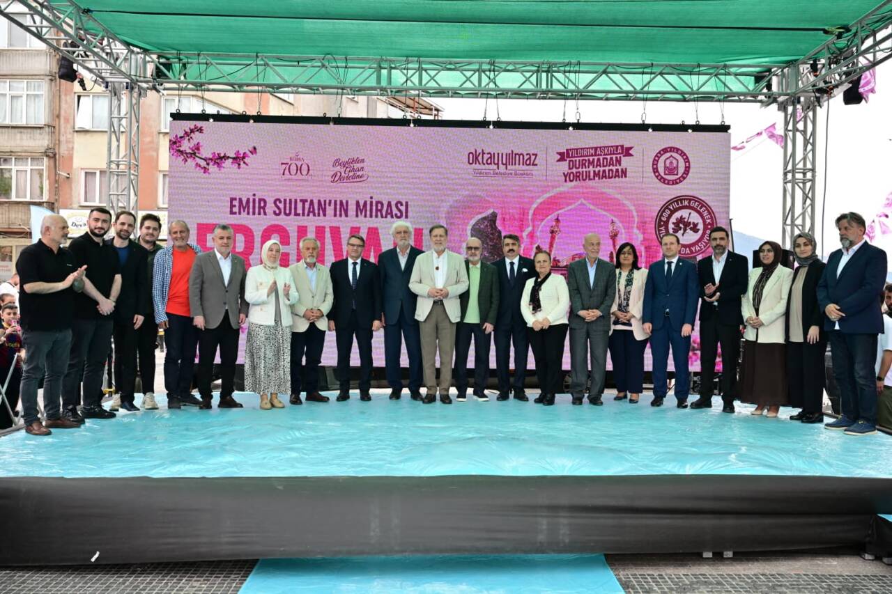 Bursa’da Erguvan coşkusu sona erdi 6 Yıldırım’da Erguvan Bayramı coşkusu sona erdi