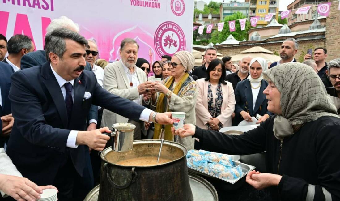 Bursa’da Erguvan coşkusu sona erdi Yıldırım Belediyesi tarafından düzenlenen Erguvan Bayramı sona erdi. Üç gün