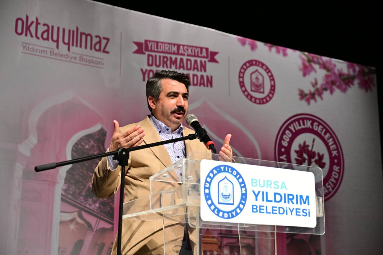 Bursa’da Erguvan coşkusu sona erdi 16 Yıldırım’da Erguvan Bayramı coşkusu sona erdi