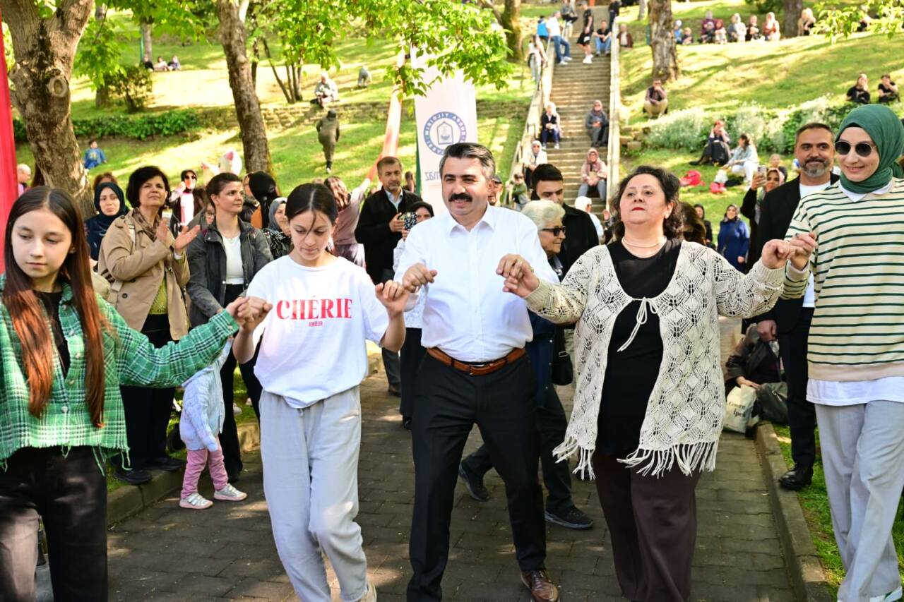 Bursa Yıldırım'da Hıdırellez coşkusu 6 Bursa Yıldırım'da Hıdırellez coşkusu