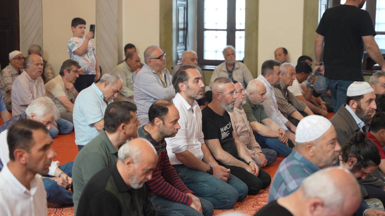 Bursa’da Erguvan coşkusu sona erdi 10 Yıldırım’da Erguvan Bayramı coşkusu sona erdi