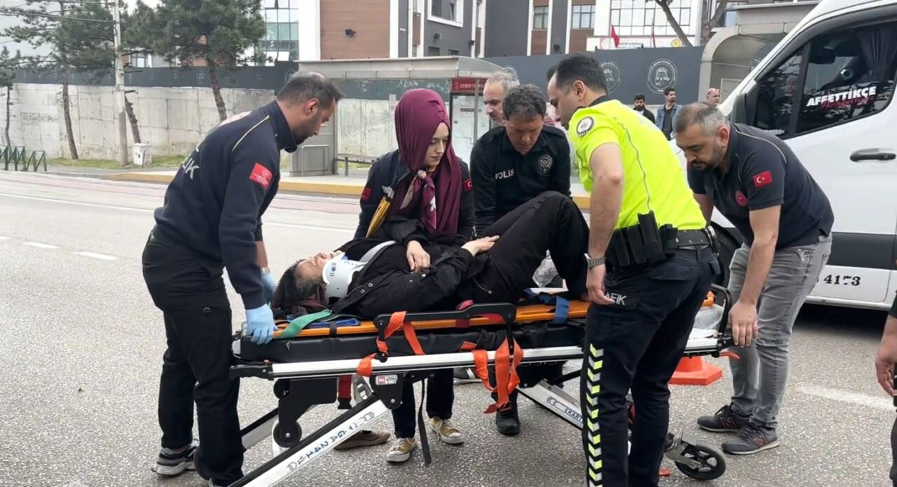 Yer: Bursa... Yolun karşısına geçerken... 7 yer bursa yolun karsisina gecerken 0694f81a8119