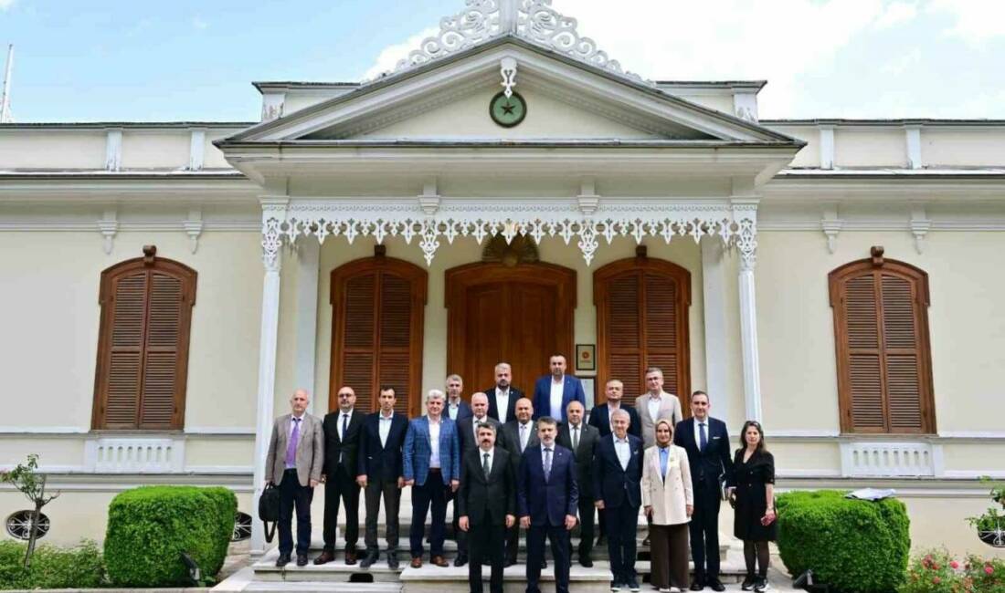 Yıldırım için güç birliği Bursa’da Yıldırım Belediye Başkanı Oktay Yılmaz, Büyükşehir Belediye Başkanvekili Şahin