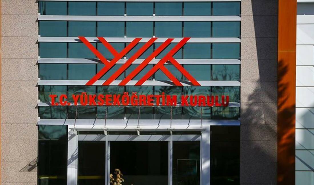 YÖK’ten Bilgi Üniversitesi açıklaması Yükseköğretim Kurulu (YÖK), faaliyet izni kaldırılan İstanbul Bilgi Üniversitesi öğrencileri