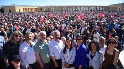 Kemal Kılıçdaroğlu'nun yeniden başkanlığında CHP Genel Merkezi, örgüt operasyonu hazırlığı
