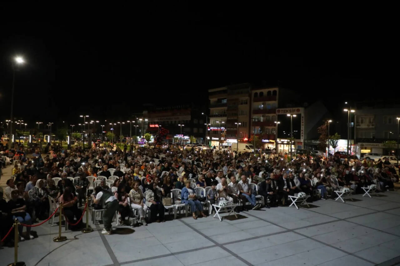 İnegöl Belediyesi TSM Korosundan unutulmaz konser 1 2c788d262bd7ce6304a1c731f3055c8b8ae38f76