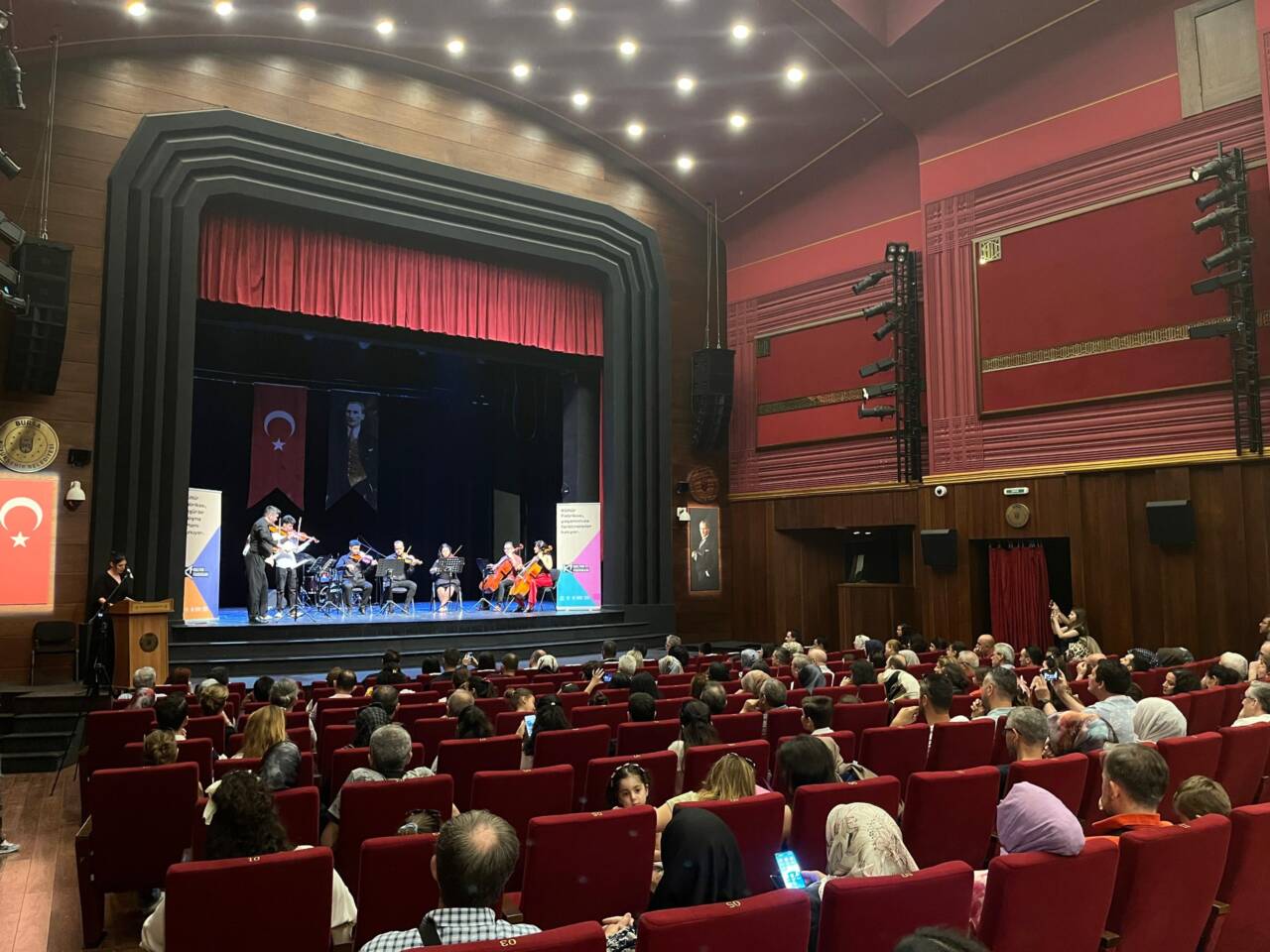 Bursa’da sanat dolu final! Aylar süren emekler sahnede buluştu 1 37260mtzhmjkwnw1