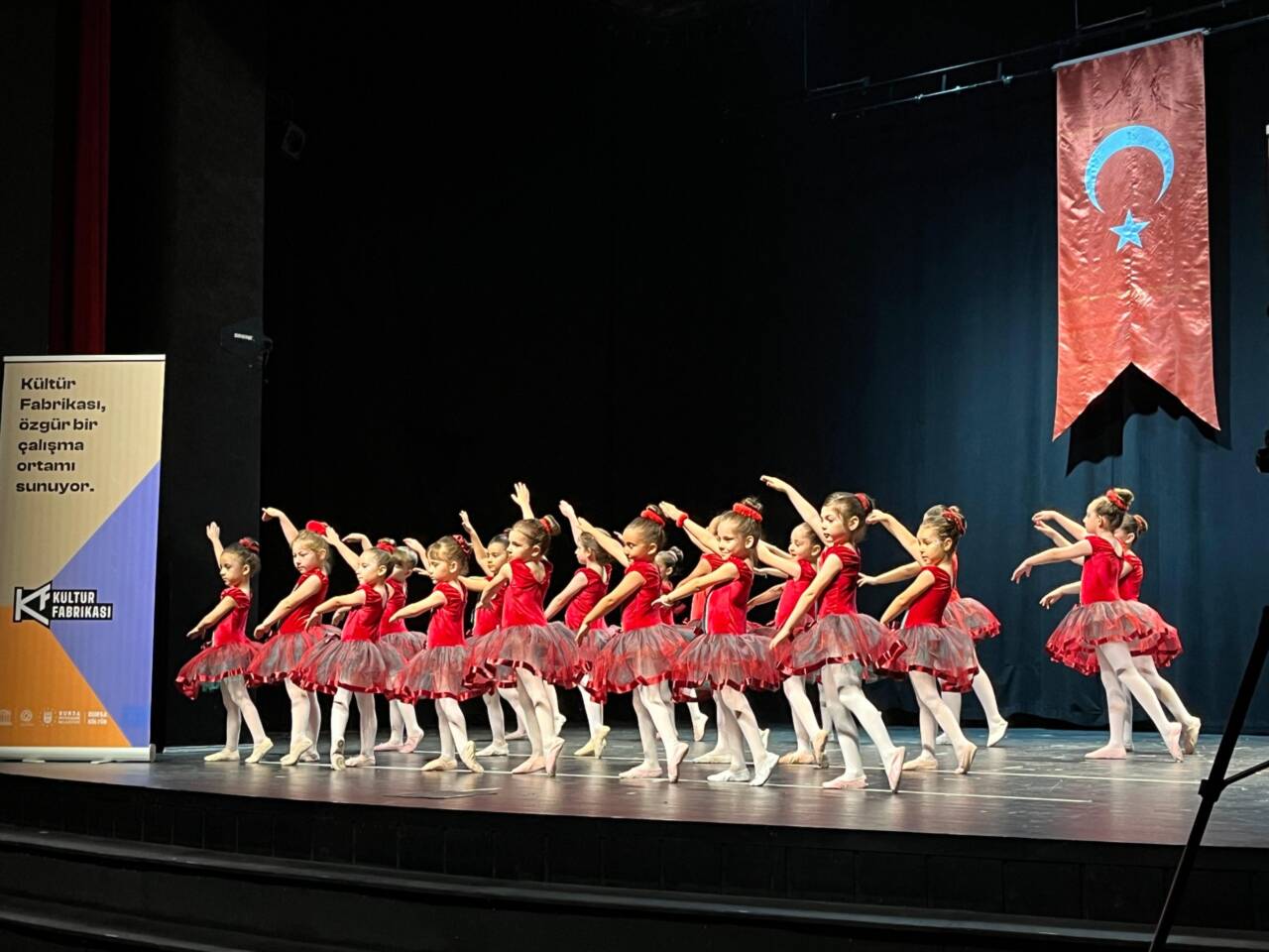Bursa’da sanat dolu final! Aylar süren emekler sahnede buluştu 5 37260mtzhmjkwnw5
