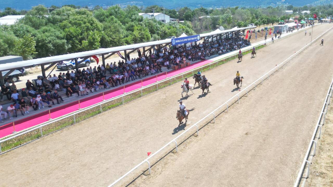 Bursa'da nefes kesen yarış 1 37311mtzhmzdmnt