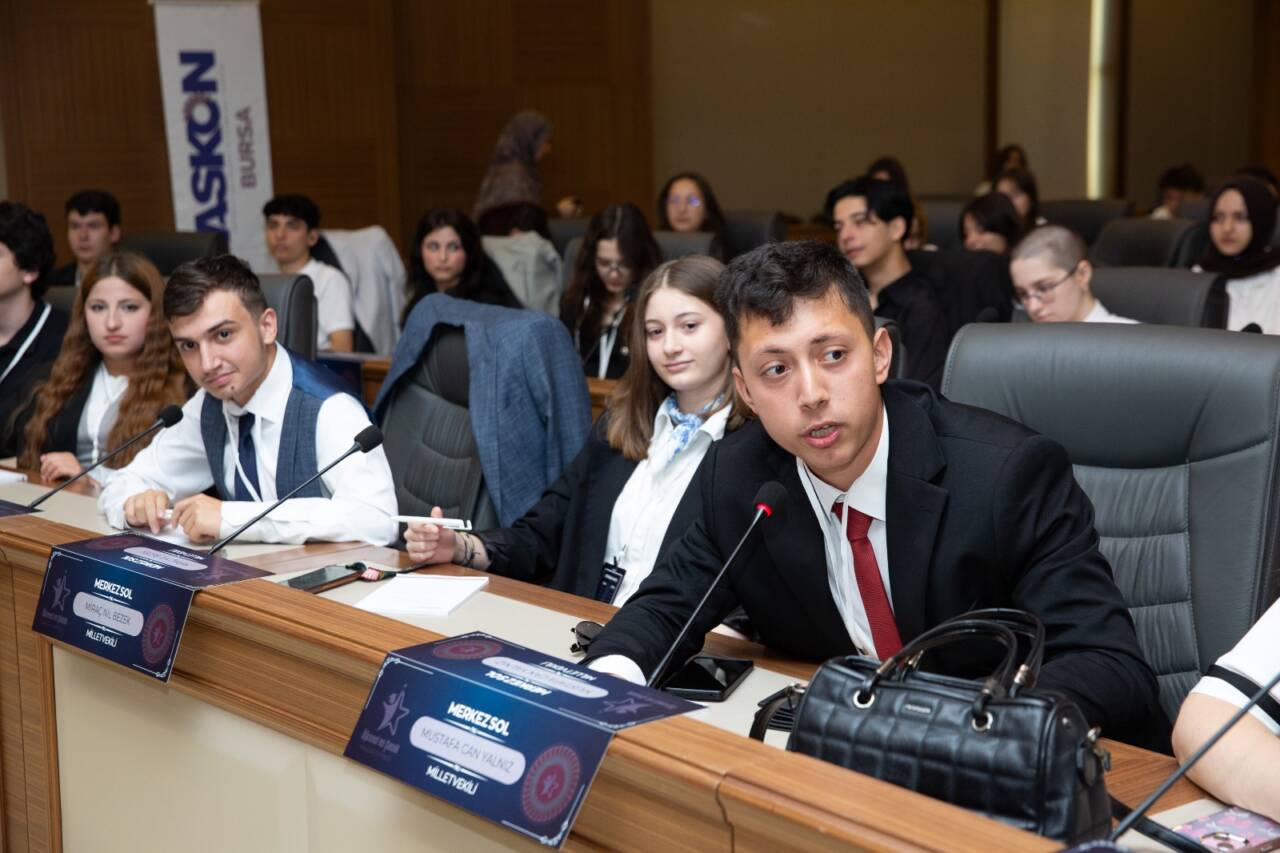 Gençlerin sesi Bursa’dan yükseldi 6 37313mtzhmzkymj2