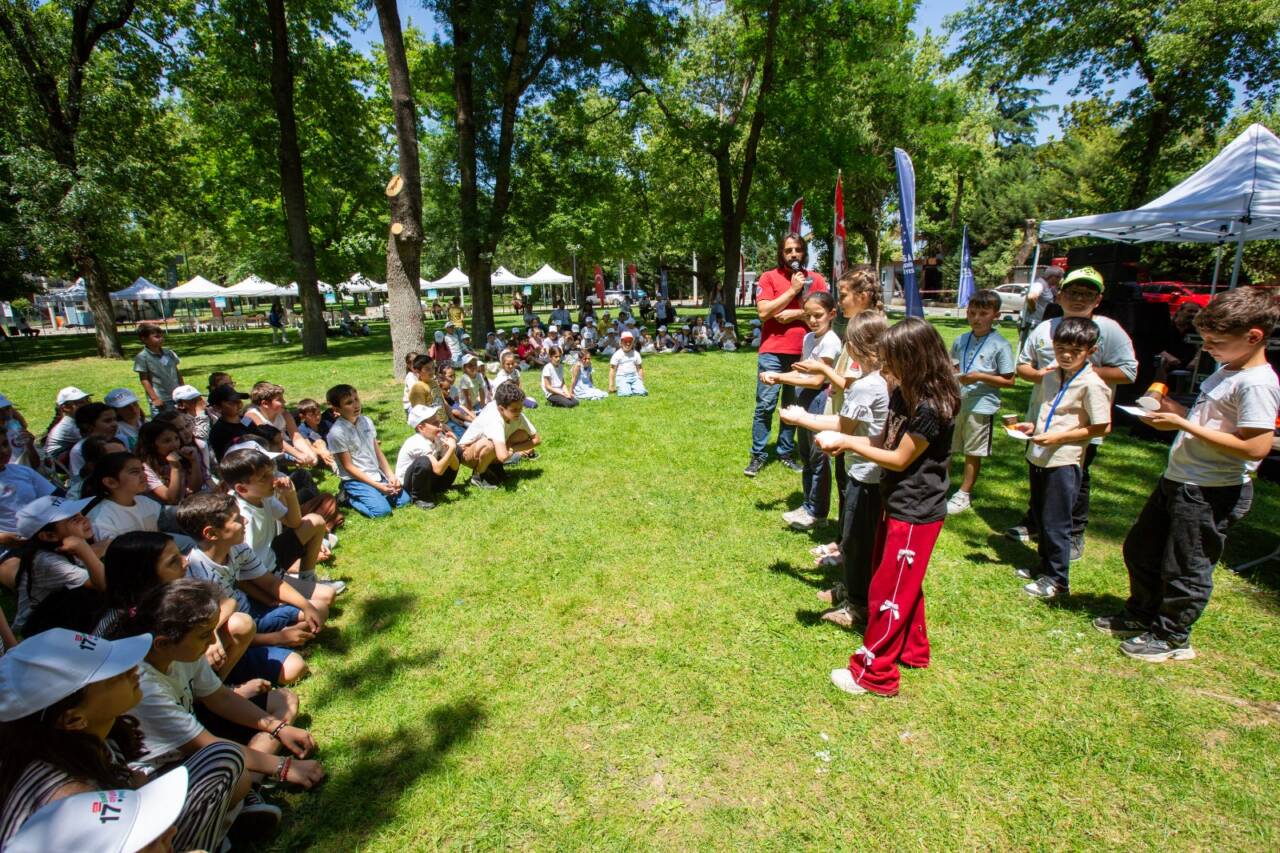 Bursa'da çocuklar sokak oyunlarıyla doyasıya eğlendi! 11 37326mtzhm2jkyj