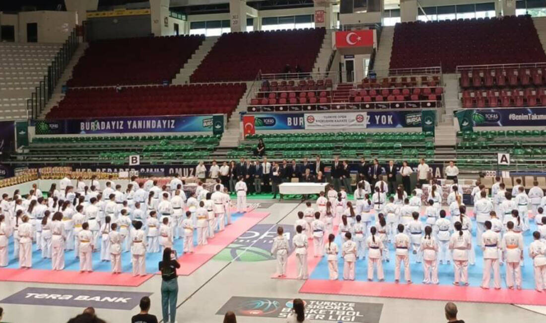 4 ülkeden gelen 180 sporcu Bursa’da buluştu Türkiye Karate Federasyonu bünyesinde faaliyet gösteren Kyokushin branşının uluslararası alandaki