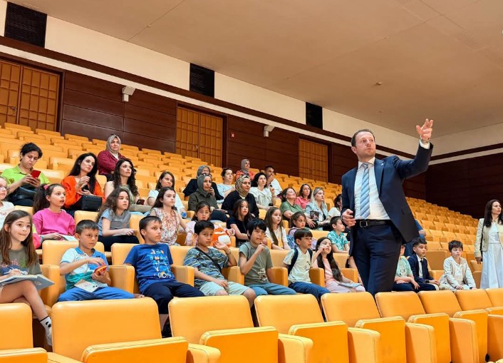Bursalı vekilin en heyecanlı Meclis turu Olay Gazetesi Yazarı Ahmet Emin Yılmaz, AK Parti Bursa Milletvekili