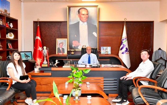Bursa’da eski başkana vefa! İsmi o sokakta ölümsüzleşecek Olay Gazetesi Yazarı Ahmet Emin Yılmaz bugünkü köşesinde, Mustafakemalpaşa Yalıntaş’ın