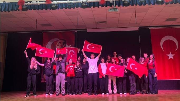 4 yazi icin zeki muren guzel sanatlar lisesi milli egitim bakanligi 15 temmuz demokrasi ve milli birlik gunu yarismasi36235pnmfqt
