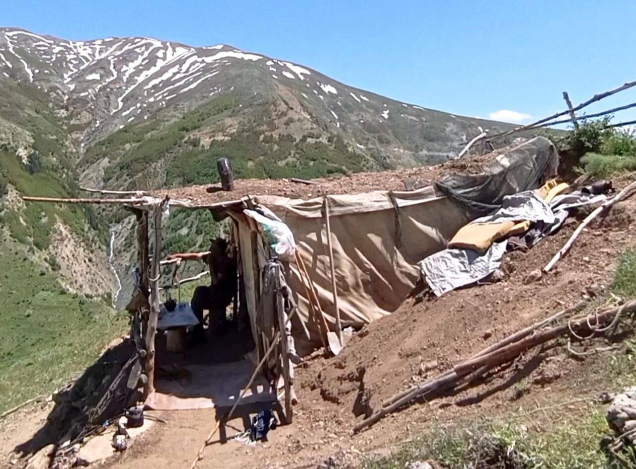 40 yıldır dağda tek başına yaşıyor 2 40 yildir dagda tek basina yasiyor 92c2562d5438