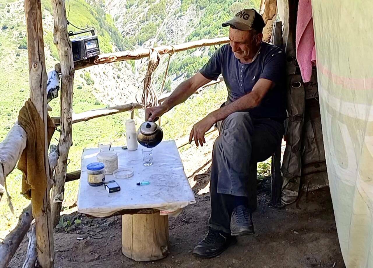 40 yıldır dağda tek başına yaşıyor 3 40 yildir dagda tek basina yasiyor d002ca6f4cb1