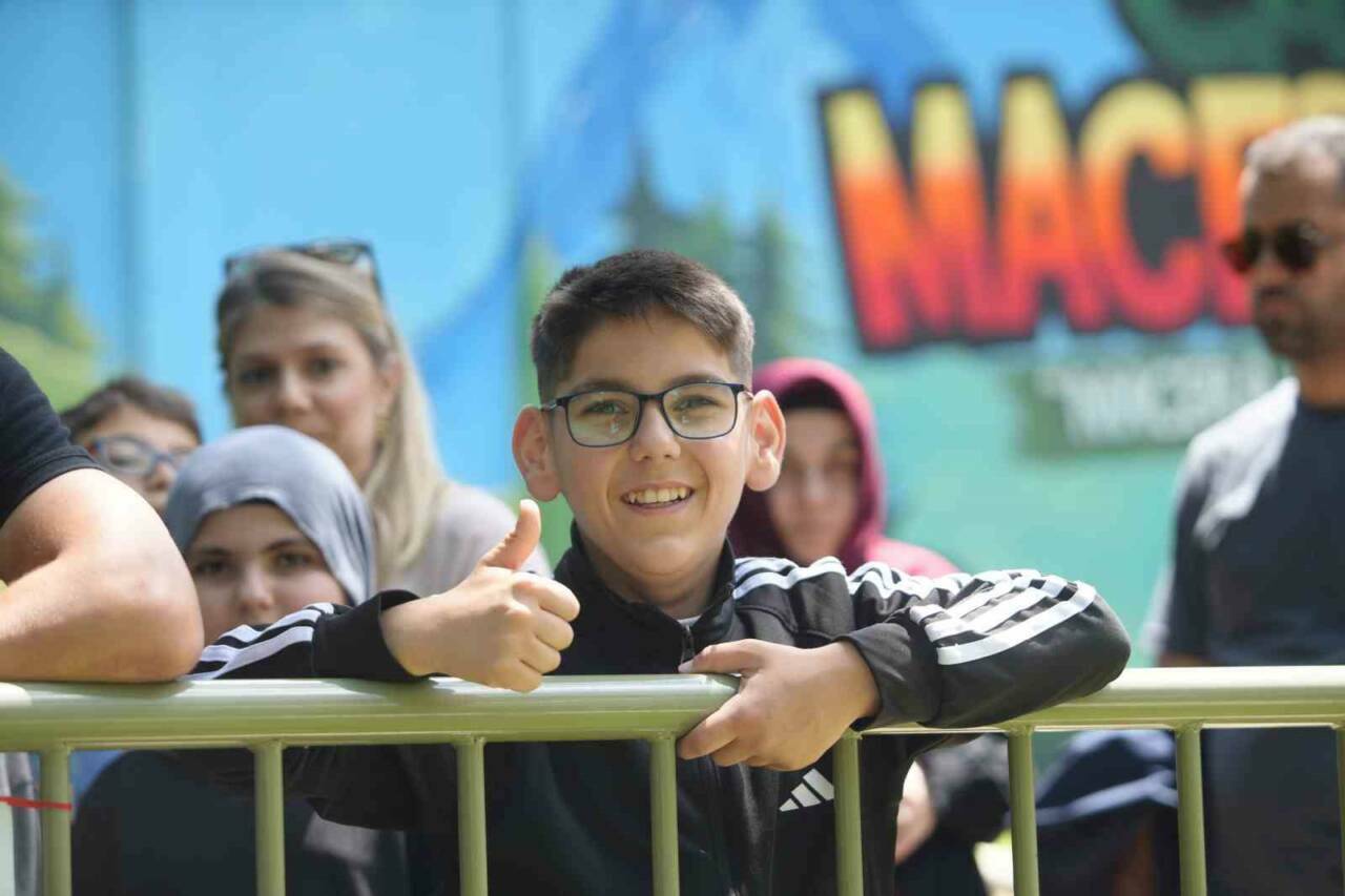 5 yaşında 90 kiloya çıkmıştı! Yağız'ın inanılmaz değişimi şaşırttı 6 5 yasinda 90 kiloya cikmisti yagizin son hali sasirtti aeaaab0b316a