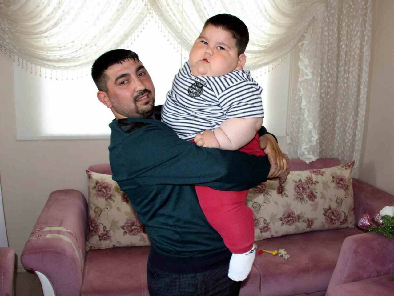 5 yaşında 90 kiloya çıkmıştı! Yağız'ın inanılmaz değişimi şaşırttı 9 5 yasinda 90 kiloya cikmisti yagizin son hali sasirtti dac3ee53c48f