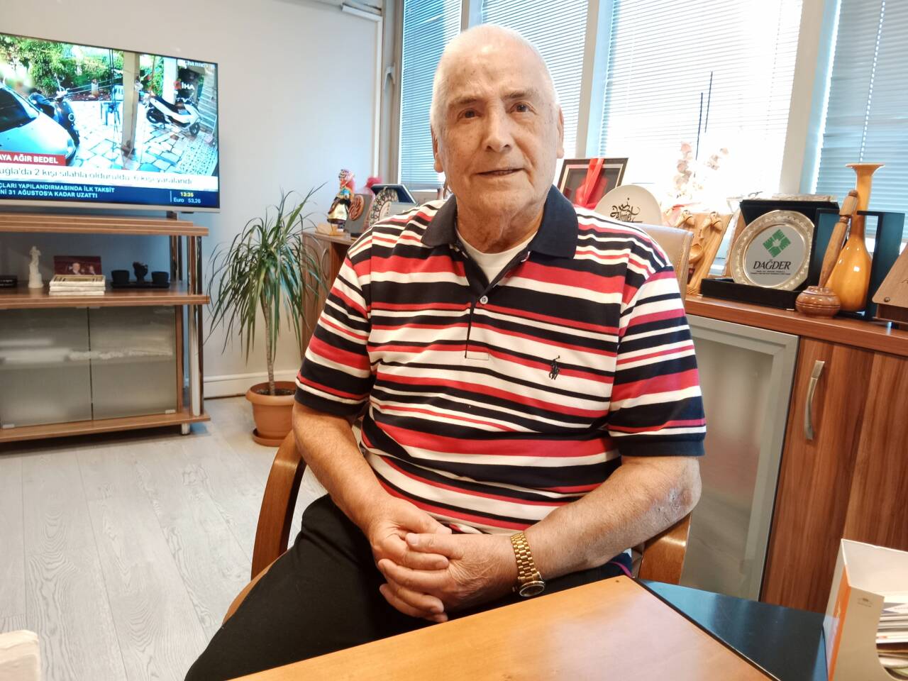 5 yazi icin metin balarisi ilk sarkisi acik birak pencereni zeki muren icin yazmisti ikinci sarkisi seni gordugum zaman37639tjcgve