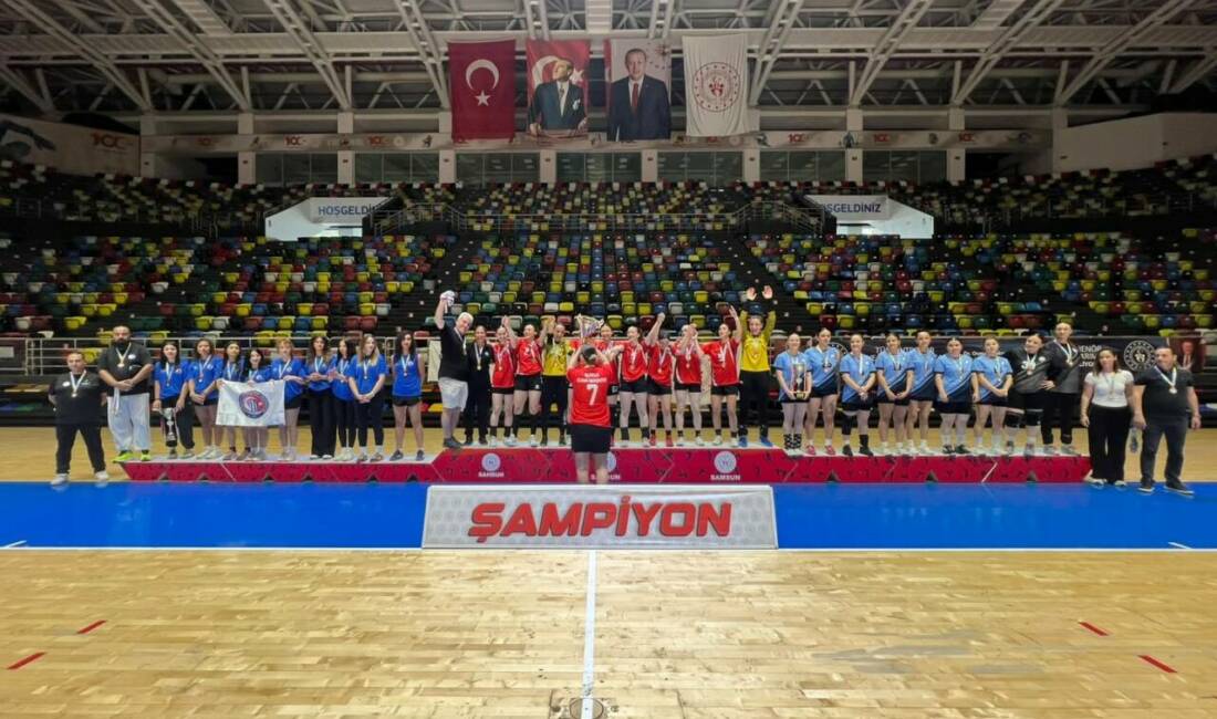 Bursa Uludağ Üniversitesi’nden dikkat çeken şampiyonluk Bursa Uludağ Üniversitesi (BUÜ) Kadın Hentbol Takımı, Türkiye Üniversite Sporları