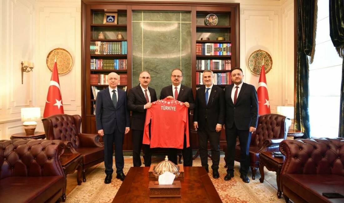 Olay Gazetesi Yazarı Ahmet Emin Yılmaz, Ankara Valisi Yakup Canbolat ile
