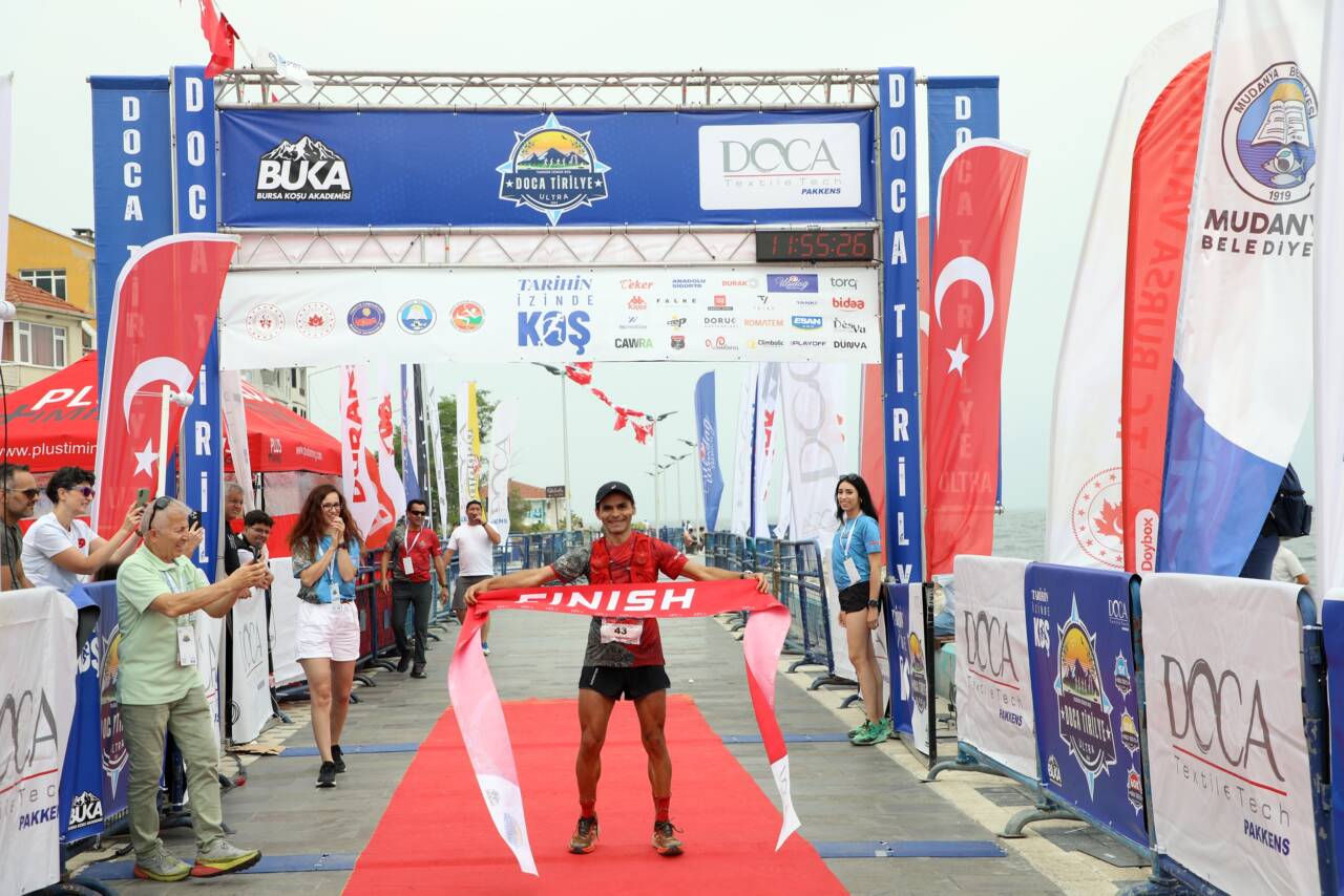 Bursa'nın turistik mahallesinde tarihi koşu! 17 Bursa'nın turistik mahallesinde tarihi koşu!