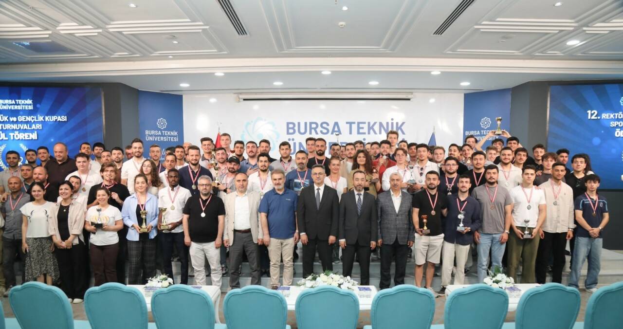 Bursa Teknik Üniversitesi'nde ödül zamanı 3